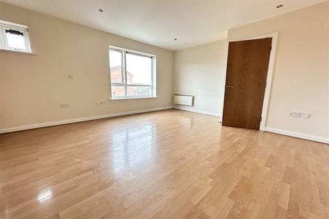 3 bedroom flat for sale, Sugar Mill Square, Salford, Greater Manchester, M5 5EB