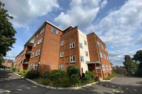 3 bedroom apartment to rent, Bassett Court, Southampton SO16