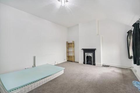 2 bedroom apartment to rent, The Broadway, Penn Road, Beaconsfield, Buckinghamshire, HP9