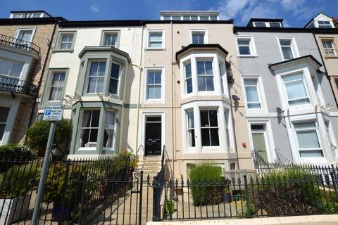 2 bedroom flat for sale, Abbey Terrace, Whitby, YO21