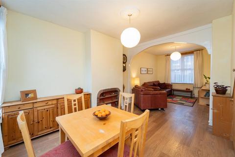 2 bedroom terraced house for sale, Thornton Road, Fallowfield