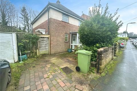 3 bedroom detached house to rent, Canning Road, Aldershot, Hampshire, GU12