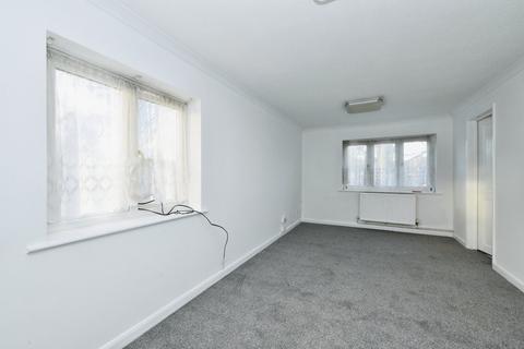 1 bedroom flat for sale, Landau Way, Broxbourne EN10