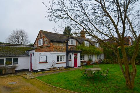 4 bedroom detached house to rent, Mill Lane, Pulborough, West Sussex, RH20