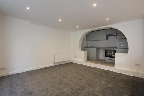 2 bedroom flat to rent, Queen Square, Brighton