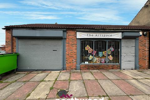 Shop to rent, Finkle Court, Doncaster DN8