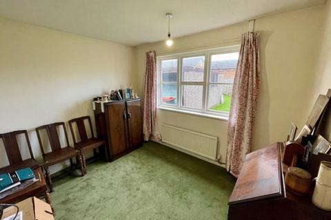 2 bedroom semi-detached bungalow for sale, St. Georges Avenue, Great Sutton, Ellesmere Port