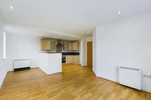 2 bedroom flat to rent, Vestry Gardens, Coney Hill