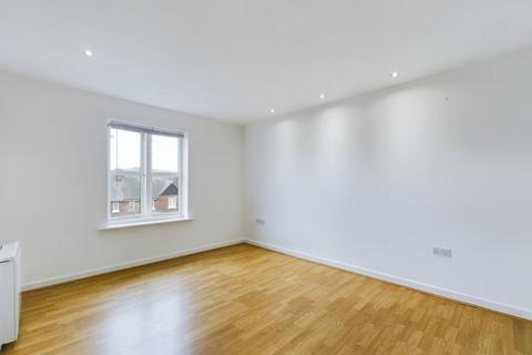 2 bedroom flat to rent, Vestry Gardens, Coney Hill