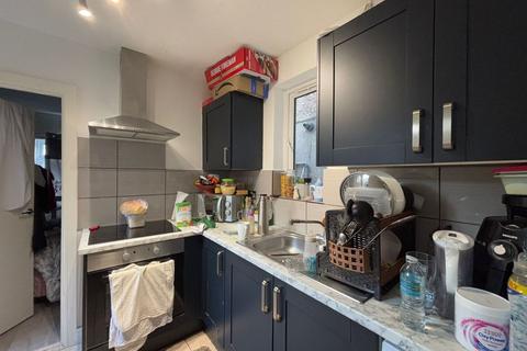 2 bedroom flat for sale, 150B Braemar Avenue, Neasden, London, NW10 0DS