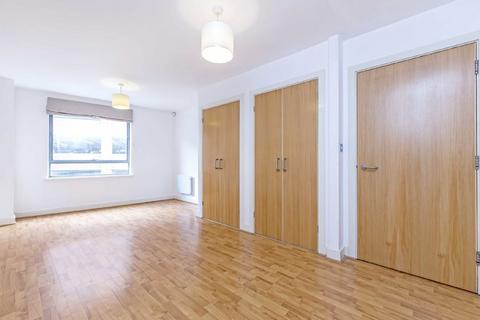 2 bedroom flat for sale, The Bittoms, Kingston Upon Thames KT1