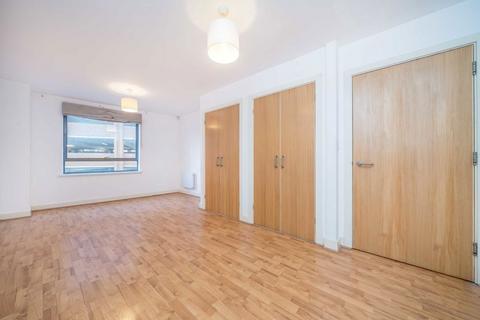 2 bedroom flat for sale, The Bittoms, Kingston Upon Thames KT1