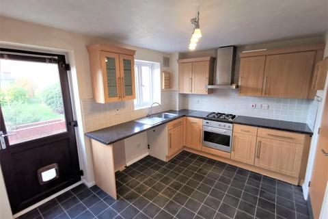 2 bedroom terraced house to rent, Squirrel Drive, Worcester WR5