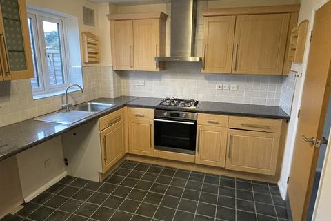 2 bedroom terraced house to rent, Squirrel Drive, Worcester WR5