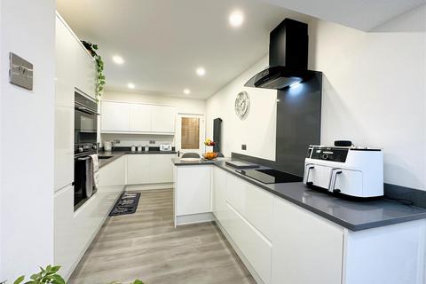 11 Weeland Road, Eggborough, Goole, DN14 0PP