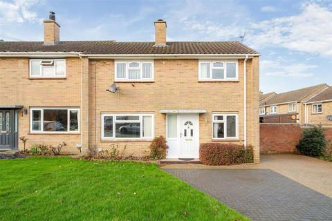 3 bedroom semi-detached house to rent, Bingham Road, Salisbury SP1