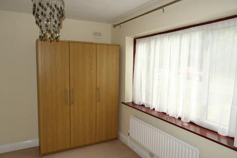 2 bedroom apartment to rent, Warren Road, Orpington BR6