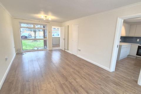 4 bedroom end of terrace house to rent, Salters Way, Dunstable, LU6