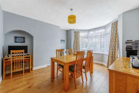 4 bedroom house for sale, Court Way, Acton