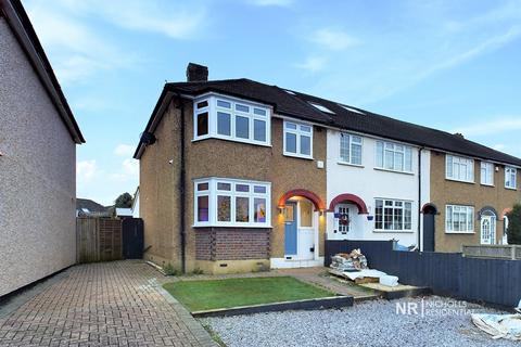 3 bedroom end of terrace house for sale, Devon Way, Chessington, Surrey. KT9