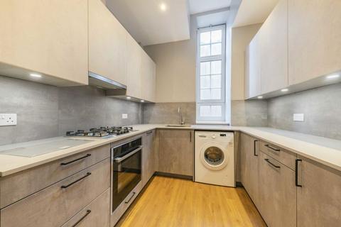 2 bedroom flat to rent, Ferndale Road, London SW4