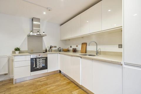 3 bedroom flat for sale, Hawthorn Road, Willesden