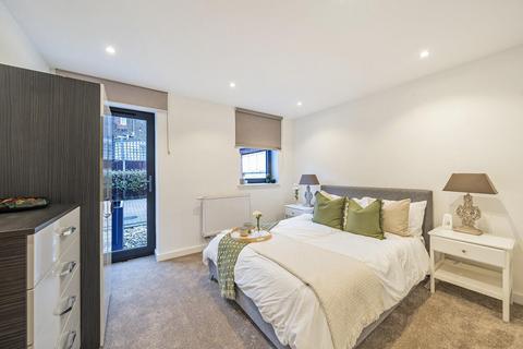 3 bedroom flat for sale, Hawthorn Road, Willesden