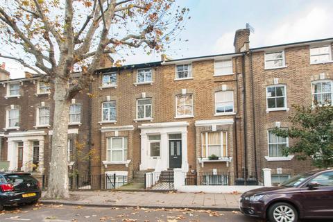 2 bedroom flat to rent, Loftus Road, Shepherd's Bush, London, W12