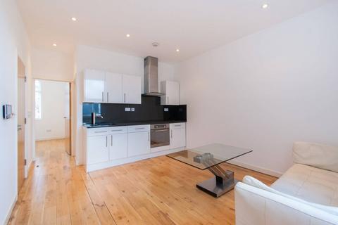 2 bedroom flat to rent, Loftus Road, Shepherd's Bush, London, W12