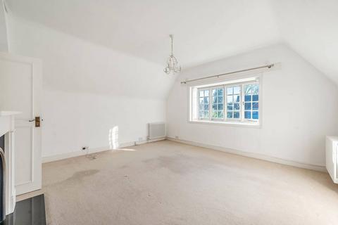 2 bedroom maisonette to rent, Elm Park Road, Pinner, HA5