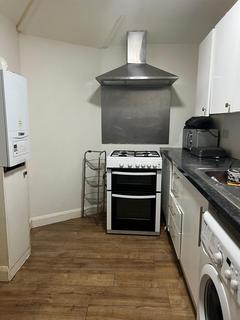 3 bedroom flat to rent, Dagenham, RM10