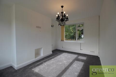 2 bedroom semi-detached house to rent, Coniston Road, Salford M27