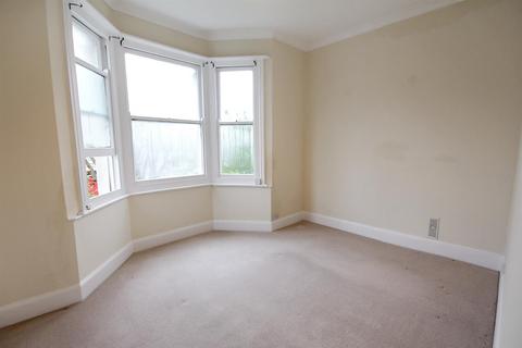 2 bedroom flat to rent, Springfield Road, Brighton