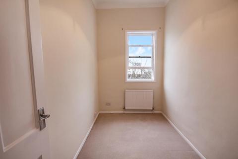 2 bedroom flat to rent, Springfield Road, Brighton