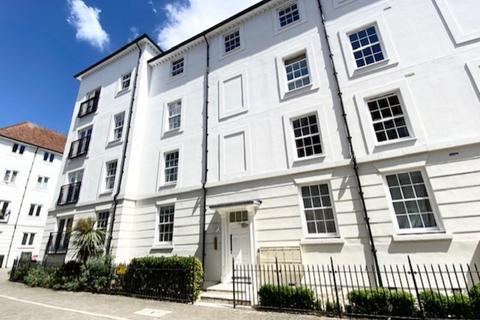 3 bedroom apartment to rent, Old Watling Street, Canterbury CT1