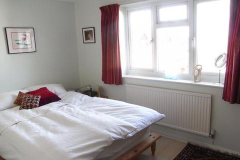 2 bedroom terraced house to rent, Greenhill Gardens, Guildford, GU4