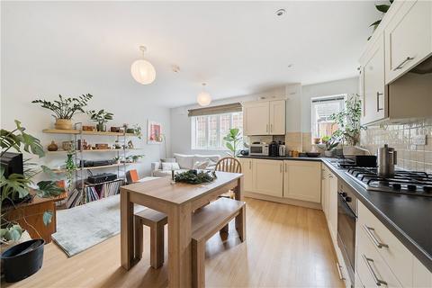 2 bedroom apartment for sale, Kelly Avenue, London