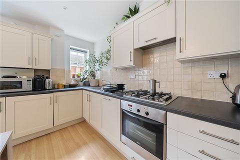 2 bedroom apartment for sale, Kelly Avenue, London