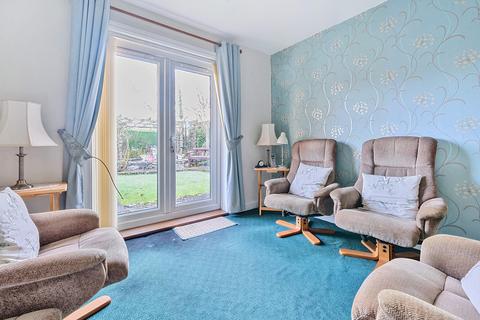 10 Bloomfield Park, Carnforth, LA5 9LH