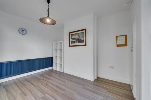 3 bedroom terraced house to rent, Sherwood Gardens, Barking, Essex