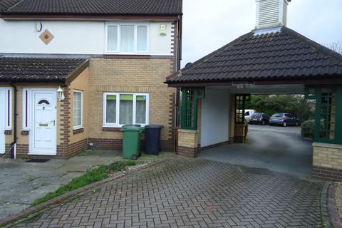 3 bedroom semi-detached house to rent, Gardeners Court, Leeds LS10