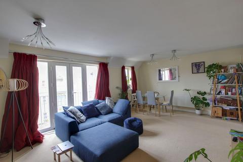 2 bedroom flat for sale, Flawn Way, St. Neots PE19