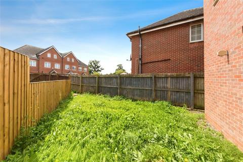 3 bedroom mews to rent, Pyms Lane, Crewe