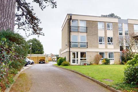 2 bedroom apartment for sale, Elm Court, Hillcourt Road