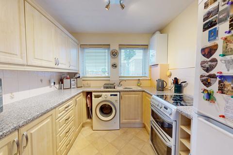 2 bedroom apartment for sale, Elm Court, Hillcourt Road