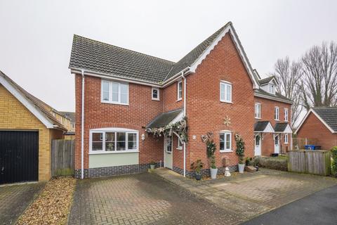 4 bedroom detached house for sale, Grantham Avenue, Sudbury CO10