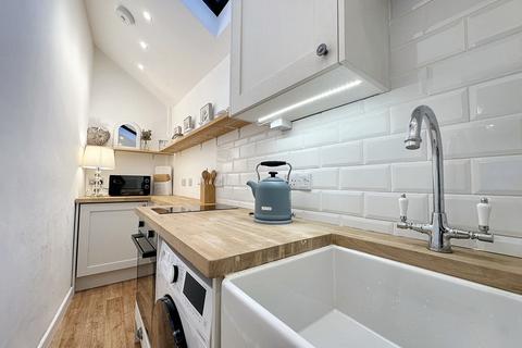 1 bedroom terraced house for sale, Higher Market Street, Penryn TR10