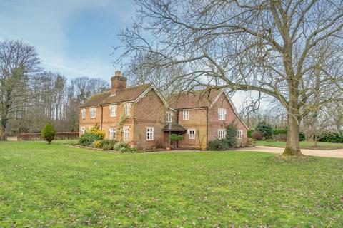 5 bedroom detached house for sale, Wymondham