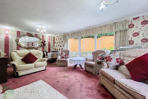 17 Dukes Drive, Hoddlesden, Darwen, BB3 3RA