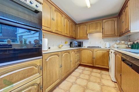 17 Dukes Drive, Hoddlesden, Darwen, BB3 3RA